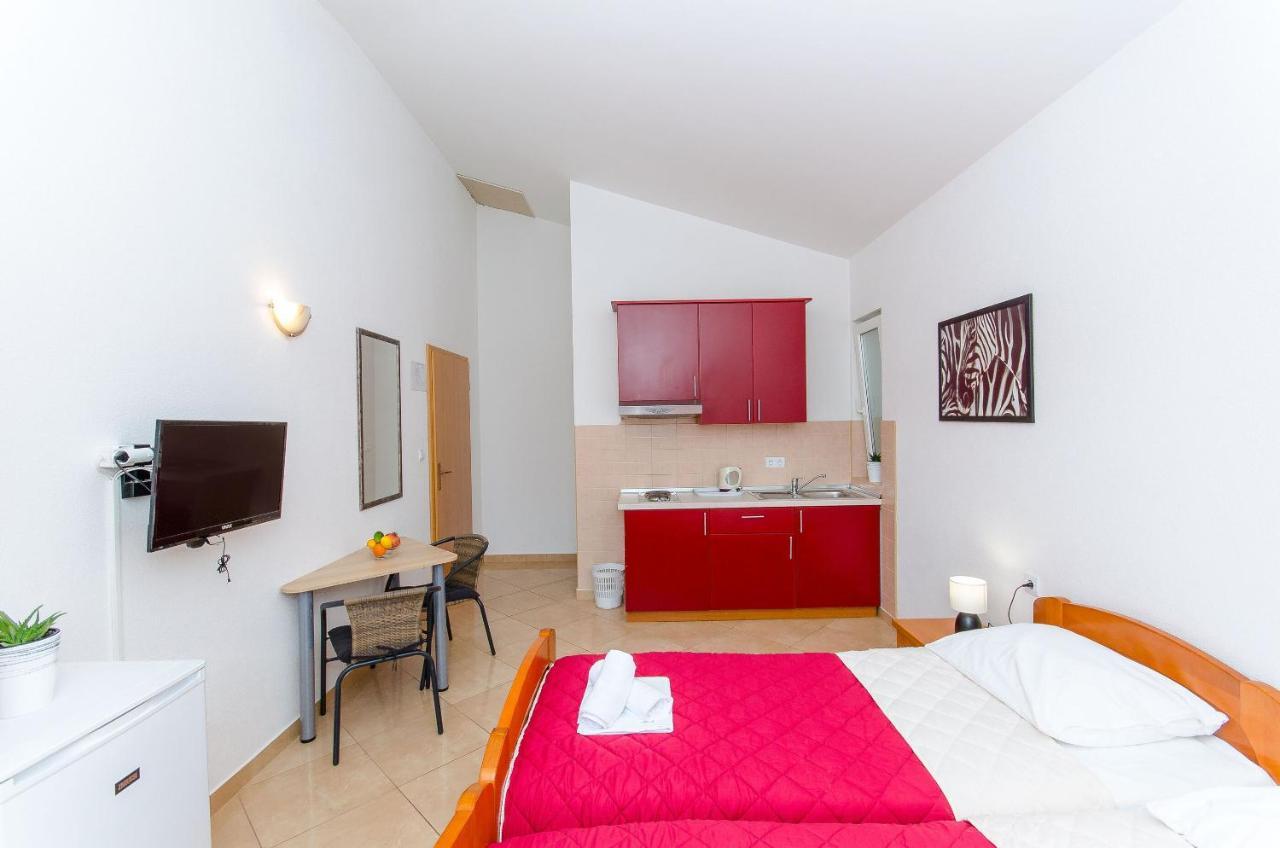 Apartments Seaview Tučepi Eksteriør bilde