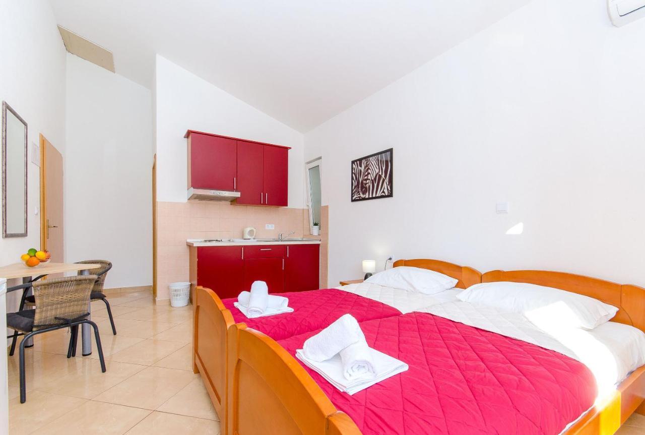 Apartments Seaview Tučepi Eksteriør bilde